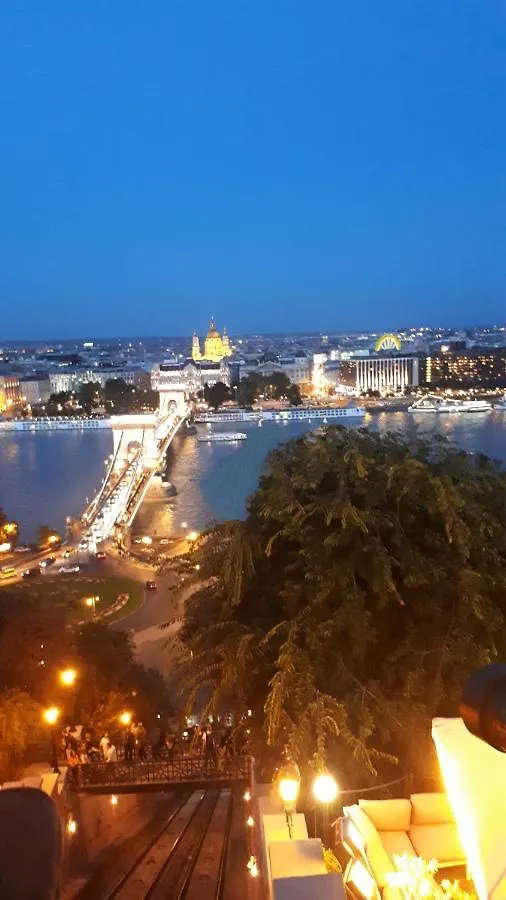 Mariann'S Modern Apartment In The City Center Budapest