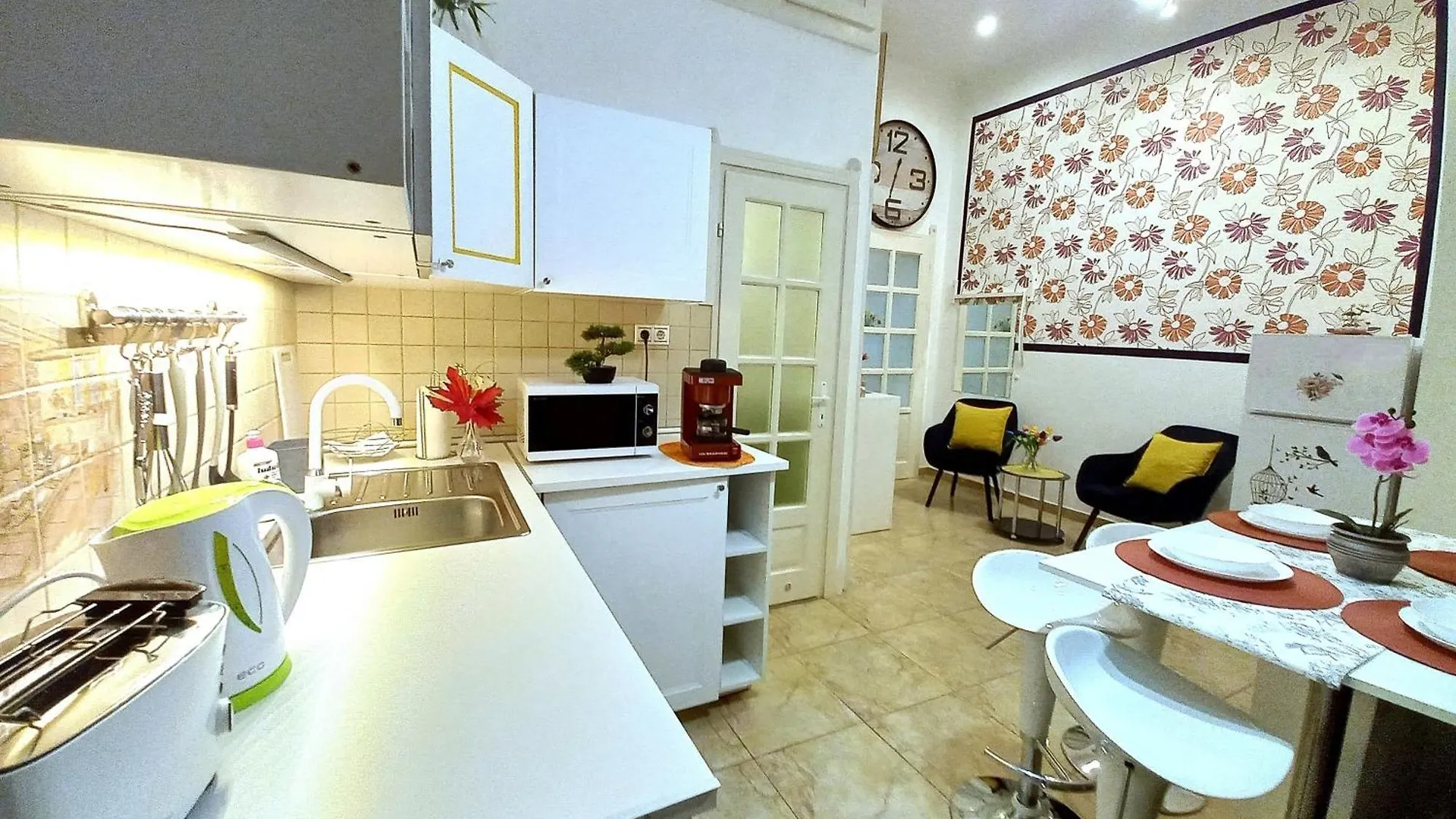 Mariann'S Modern Apartment In The City Center Budapest